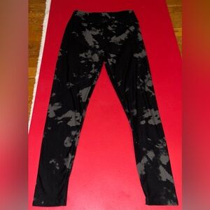 LuLaRoe Black and Gray Tie-Dye Leggings